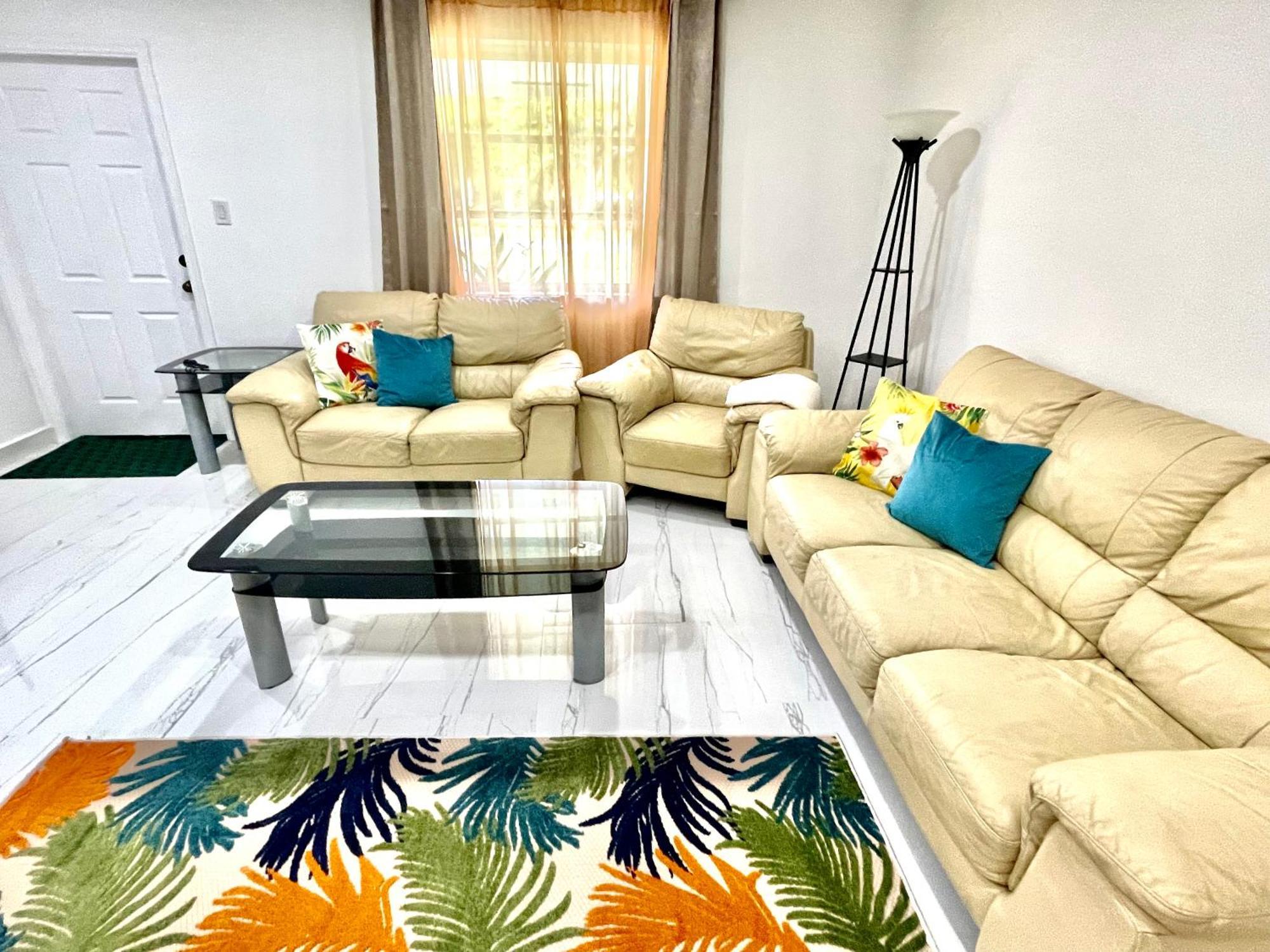 Cozy In Charming Dania * Dania Beach